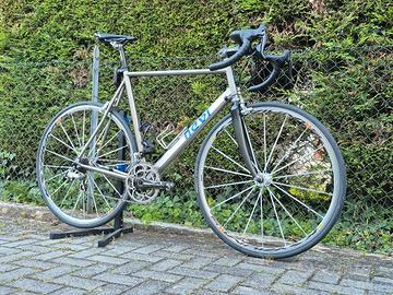Nevi Grimsel titanio 56 – Campagnolo Chorus – Mavi