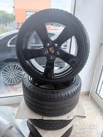 Cerchi porsche Panamera turbo s 275/35/21”