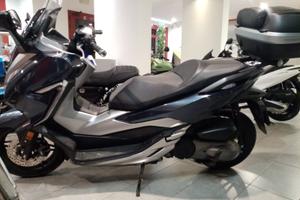 Scooter Honda forza