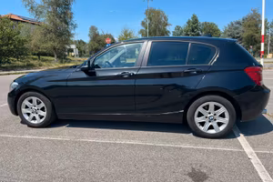 BMW 116d 5p. Unique