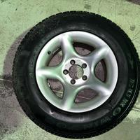 4 gomme invernali con cerchio 225/70 R15C