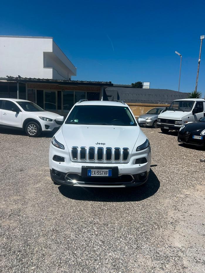 Jeep Cherokee 4ªs. 14-18