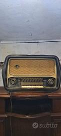 Radio con giradischi Magnadyne