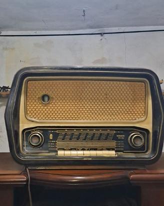 Radio con giradischi Magnadyne