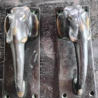 Coppia maniglia porta in metallo Elefante
