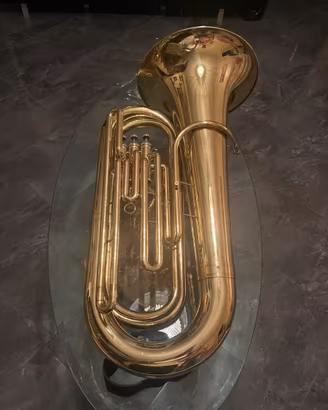 Strumenti musicali tuba in sib