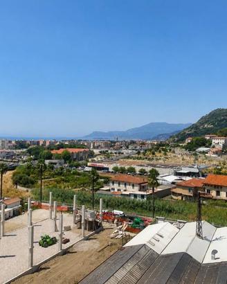 Appartamento di 92 m² con 4 locali a Vallecrosia