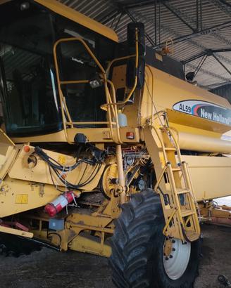 Mietitrebbia new holland al59