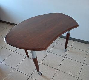 Tavolino di design  Forma Sagomata con Ruote