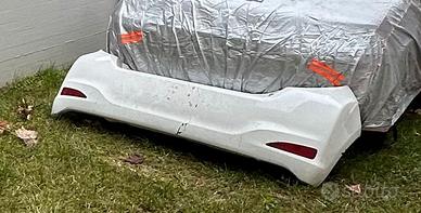 Paraurti posteriore Yaris 2011-2014