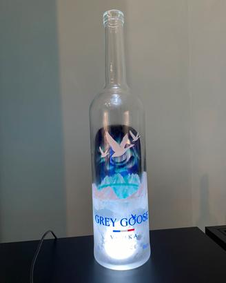 Bottiglia vuota Grey Goose Magnum con luce LED
