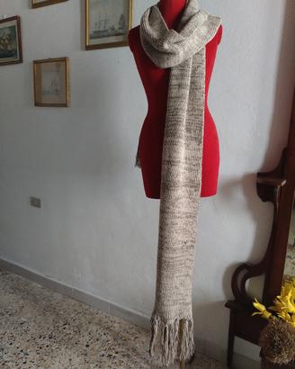 Sciarpa vintage lunghissima in lana in una tinta m