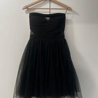 Vestito nero con tulle