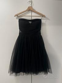 Vestito nero con tulle