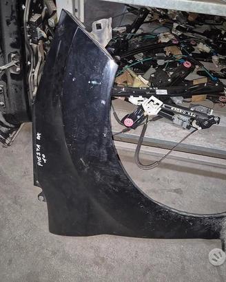 Parafango Anteriore Destro Per Ford Fiesta 2015