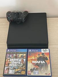 Play Station 4 compresi due giochi più joystick