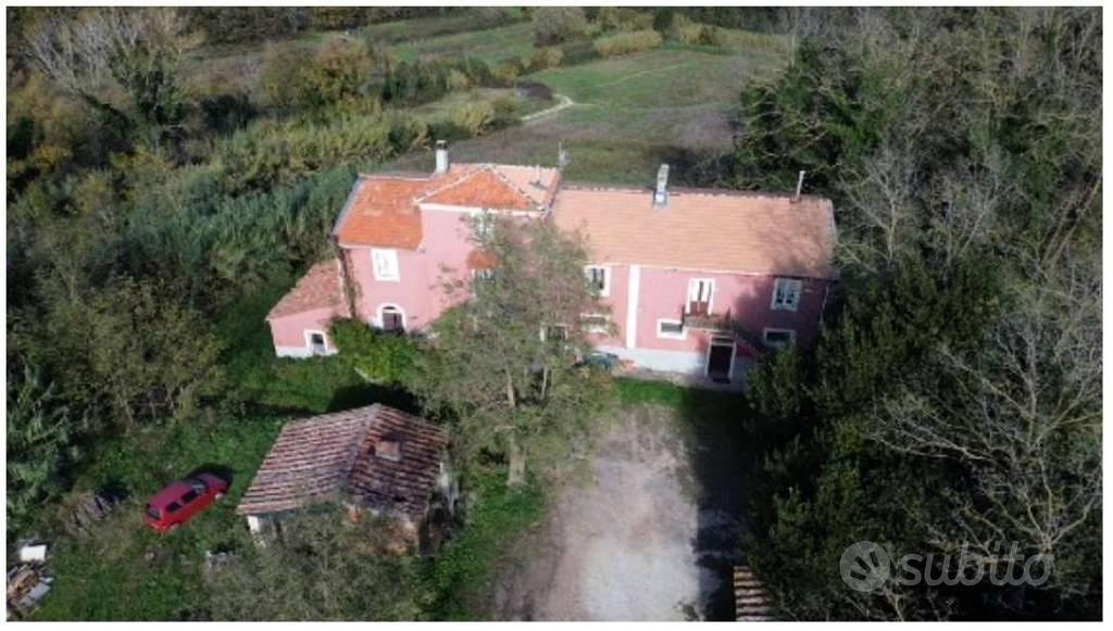 Immobile di 740 m² con più di 5 locali a Pisa