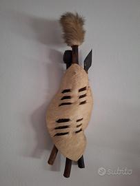 Tribale Africano fatto interamente a mano 