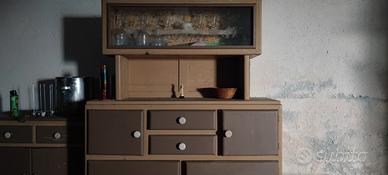 Vecchia credenza