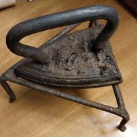 Ferro da stiro antico