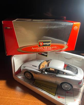 Aston Martin V12 Vanquish 1/18 Bburago