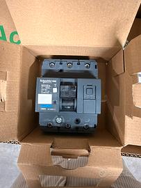 SCHNEIDER ELECTRIC NG125A – 3P