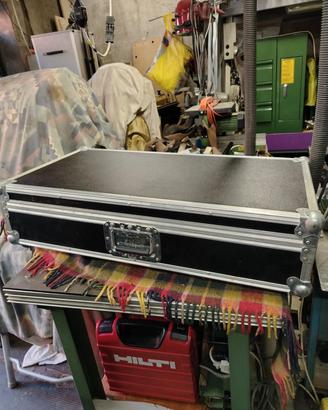 cassa flight case strumenti