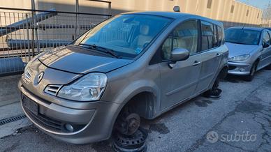Renault gran modus anno 2010 ricambi usati