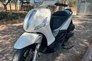 Beverly 350