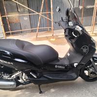 scooter xmax 250