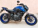 yamaha-mt-07-blu-akrapovic-2022