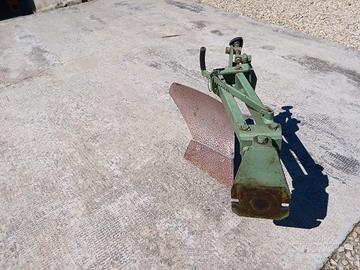 aratro per motocoltivatore 