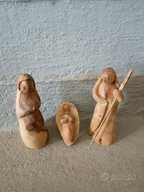 Gesù bambino, Maria e Giuseppe in legno di olivo 