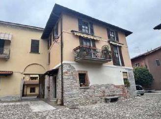 Immobile in asta di 245 m² con 4 locali a Daverio