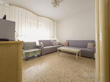 3 LOCALI A MANFREDONIA