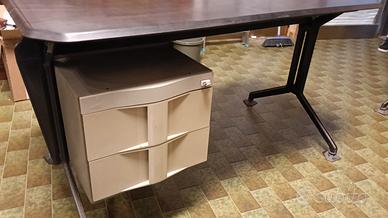 3 scrivanie Olivetti vintage 