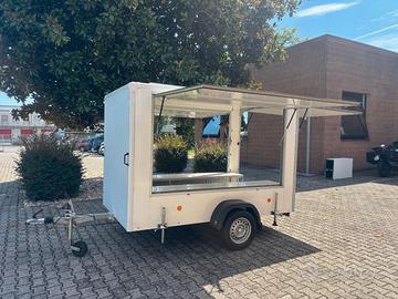 Trailer Rimorchio con pannelli solari