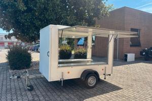 Trailer Rimorchio con pannelli solari