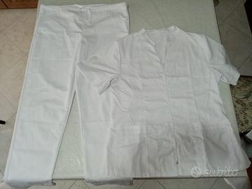 Divisa infermiera bianca