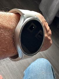 Watch 5 Samsung smartwatc