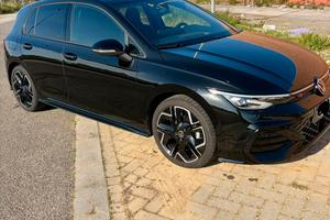 GOLF 8,5 2.0 TDI  150 CV DSG R-LINE PLUS