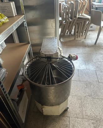 IMPASTATRICE PROFESSIONALE