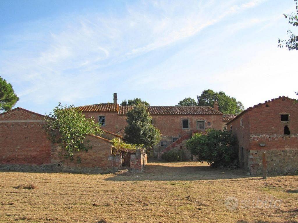 Rustico / Casale di 1200 m² con box auto a Cortona - Vista 3