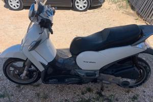 Scarabeo 250 ie