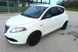 Lancia Y
