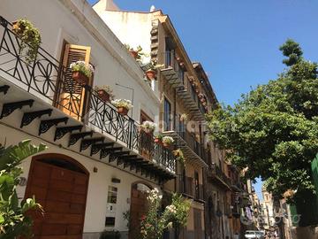 Centro storico 3 ambienti locato buon investimento