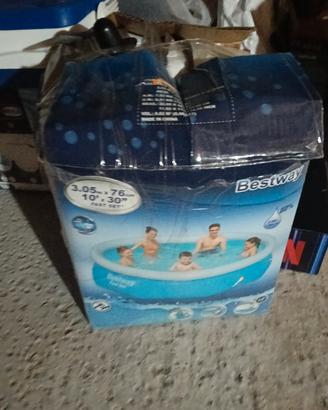 piscina con bordo gonfiabile 