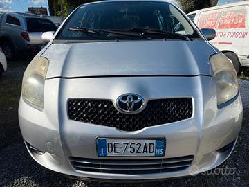 Toyota Yaris 1.4 D-4D 5 porte Sol