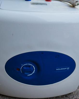 Boiler elettrico, come nuovo, Marca Ariston