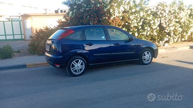 Ford Focus berlina 
